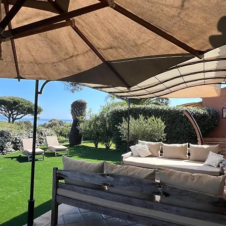 Le Tropezien - Vue A 180, 3 Chambres, Jardin & Piscine Будинок відпочинку