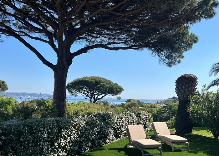 Casa de Férias Le Tropézien - Vue à 180, 3 Chambres, Jardin&piscine Saint-Tropez