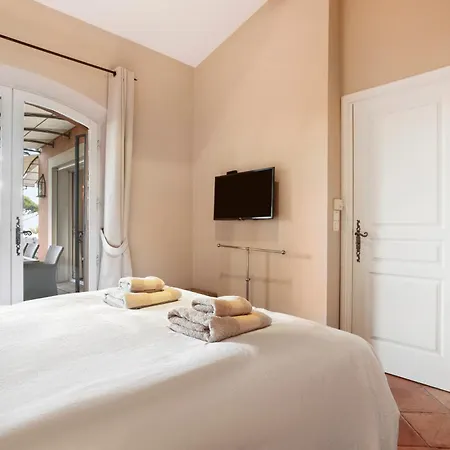 Le Tropezien - Vue A 180, 3 Chambres, Jardin & Piscine