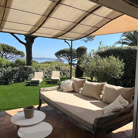 Vakantiehuis Le Tropezien - Vue A 180, 3 Chambres, Jardin & Piscine *