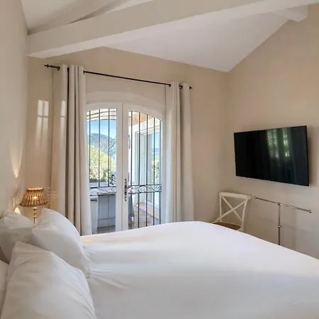 Le Tropezien - Vue A 180, 3 Chambres, Jardin & Piscine Holiday home *