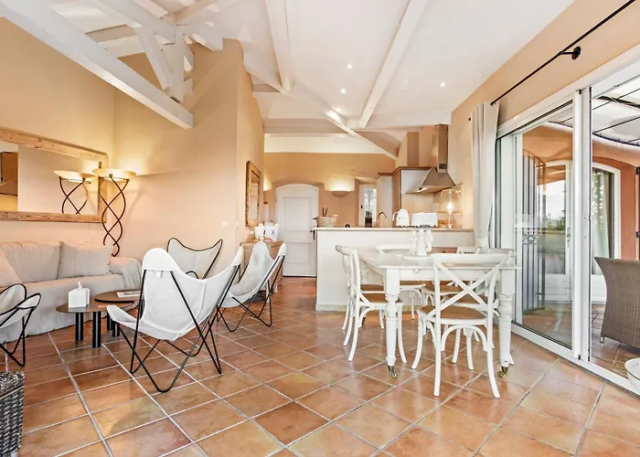 Ferienhaus Le Tropezien - Vue A 180, 3 Chambres, Jardin & Piscine *